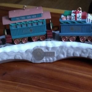 Hallmark Vintage Train Tresel
